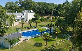 Red River Stables - Peaceful, Beautiful Grounds, Swimming Pool, Central Location For West Cornwall